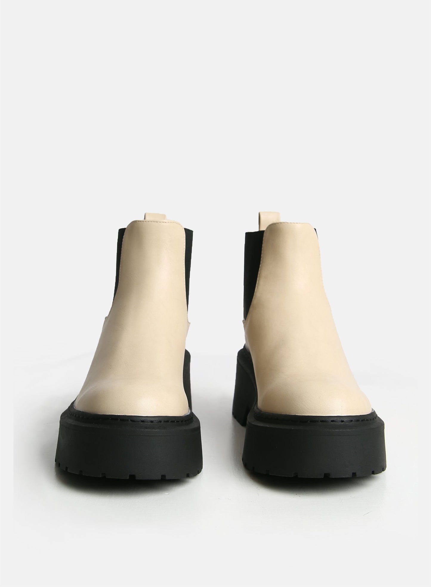 Ellis Chunky Chelsea Boots Cream
